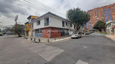 Casa de 4 alcobas en venta en El Recuerdo Teusaquillo, Bogotá, 442 m² · foto 2 de 10