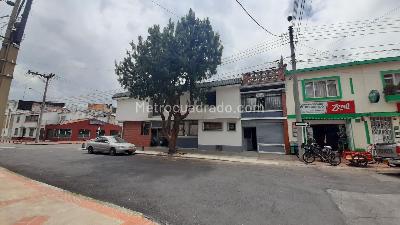 Casa de 4 alcobas en venta en El Recuerdo Teusaquillo, Bogotá, 442 m² · foto 8 de 10