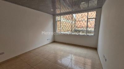 Casa de 5 alcobas en venta en Toberin, Bogotá, 348 m² · foto 5 de 20