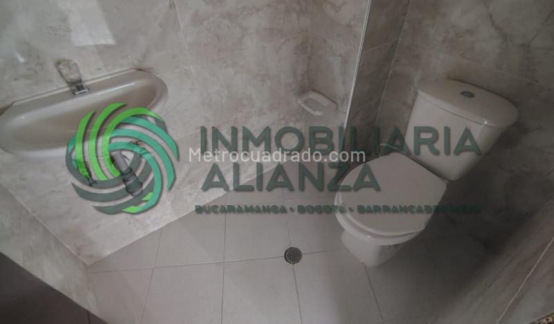 Oficina en Arriendo, Centro, Bucaramanga - Más
