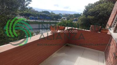 Apartamento de 3 alcobas en venta en Conucos Iv, Bucaramanga, 108 m² · foto 3 de 19