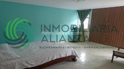 Casa de 5 alcobas en venta en Cabecera Del Llano, Bucaramanga, 235 m² · foto 8 de 20