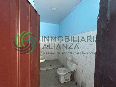 Casa de 5 alcobas en venta en Comuneros, Bucaramanga, 280 m² · foto 9 de 20