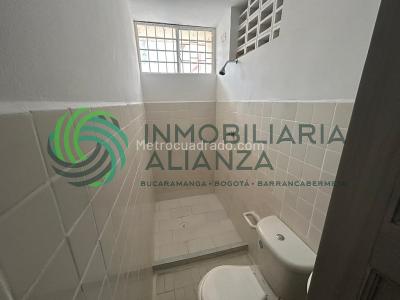 Casa de 5 alcobas en venta en La Victoria, Bucaramanga, 221 m² · foto 14 de 20