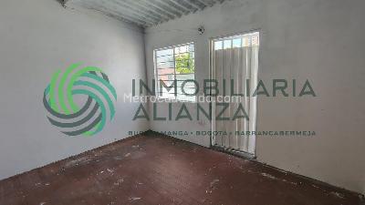 Casa de 5 alcobas en venta en Mejoras Publicas, Bucaramanga, 312 m² · foto 15 de 20