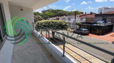 Casa de 5 alcobas en venta en Diamante 2, Bucaramanga, 400 m² · foto 2 de 20