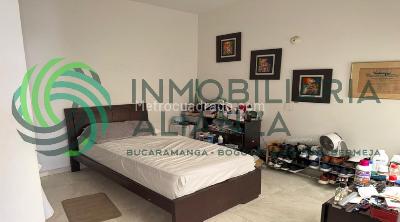Casa de 5 alcobas en venta en Diamante 2, Bucaramanga, 400 m² · foto 11 de 20