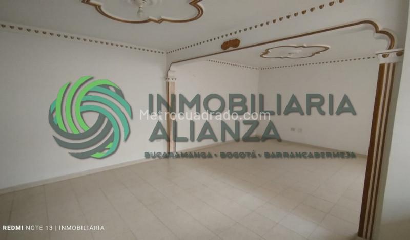 Apartamento en Arriendo, San Francisco, Bucaramanga - Więcej
