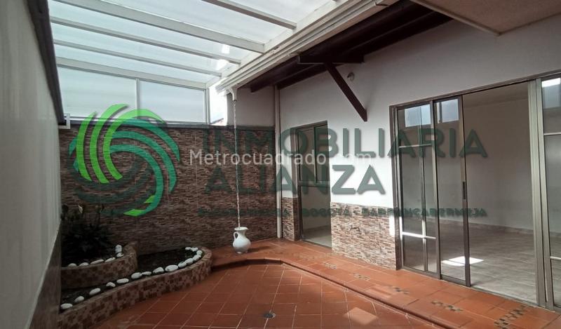 House in Bucaramanga, El Tejar, Comuna Tejar - Más