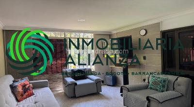 Casa de 5 alcobas en venta en Fontana, Bucaramanga, 298 m² · foto 5 de 20