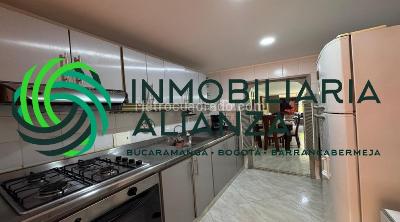 Casa de 5 alcobas en venta en Fontana, Bucaramanga, 298 m² · foto 9 de 20