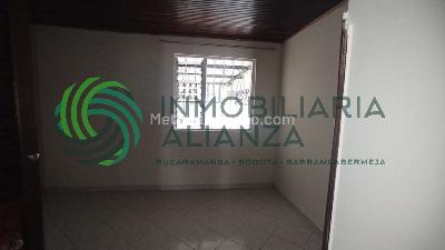 Casa de 4 alcobas en arriendo en Los Rosales, Floridablanca, 127 m² · foto 13 de 20