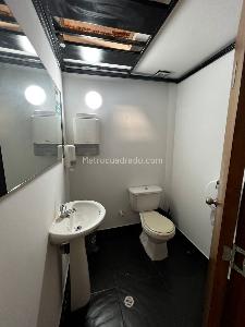 Casa de 5 alcobas en venta en Polo Club, Bogotá, 300 m² · foto 13 de 20