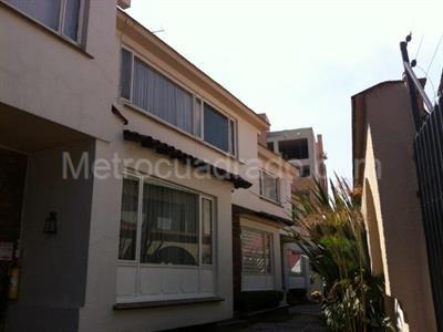Casa de 3 alcobas en venta en Santa Barbara Central, Bogotá, 180 m² · foto 2 de 20