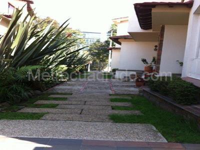 Casa de 3 alcobas en venta en Santa Barbara Central, Bogotá, 180 m² · foto 3 de 20