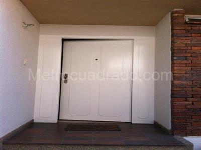 Casa de 3 alcobas en venta en Santa Barbara Central, Bogotá, 180 m² · foto 4 de 20