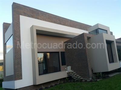 Casa de 4 alcobas en venta en Guaymaral San Simon, Bogotá, 1285 m² · foto 4 de 20