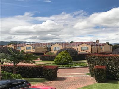 Casa de 4 alcobas en venta en San Simon, Bogotá, 1655 m² · foto 4 de 20