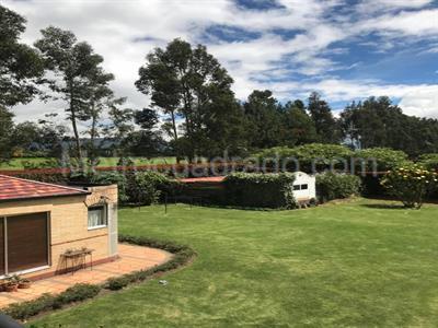 Casa de 4 alcobas en venta en San Simon, Bogotá, 1655 m² · foto 6 de 20