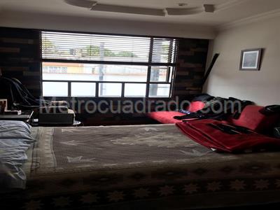 Casa de 4 alcobas en venta en Santa Margarita, Bogotá, 350 m² · foto 13 de 16