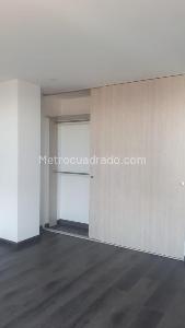 Apartamento de 1 alcoba en venta en La Favorita, Bogotá, 65 m² · foto 10 de 20