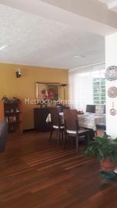 Casa de 5 alcobas en venta en San Luis, Bogotá, 334 m² · foto 11 de 20