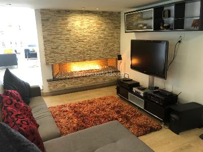 Casa de 4 alcobas en venta en Via La Calera, Bogotá, 335 m² · foto 2 de 20