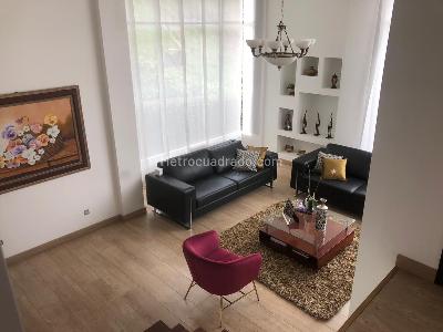 Casa de 4 alcobas en venta en Via La Calera, Bogotá, 335 m² · foto 3 de 20