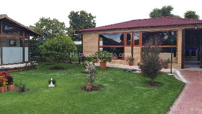 Casa de 5 alcobas en venta en Los Robles, Bogotá, 300 m² · foto 3 de 20