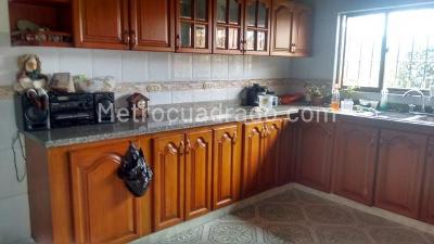Casa de 5 alcobas en venta en Chia Vereda La Balsa, Chía, 550 m² · foto 6 de 10