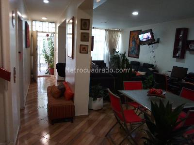 Casa de 5 alcobas en venta en La Soledad, Bogotá, 199 m² · foto 15 de 20