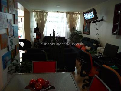 Casa de 5 alcobas en venta en La Soledad, Bogotá, 199 m² · foto 17 de 20