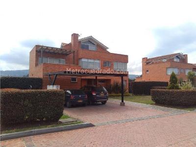 Casa de 3 alcobas en venta en Cajica, Cajicá, 350 m² · foto 2 de 19