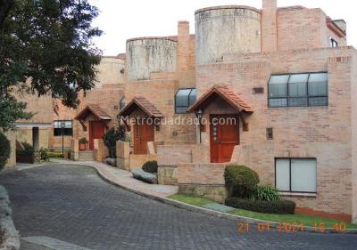 Casa de 4 alcobas en venta en Casa Blanca Suba, Bogotá, 300 m² · foto 2 de 20