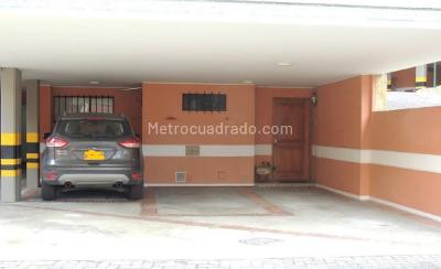 Casa de 4 alcobas en venta en Casa Blanca Suba, Bogotá, 300 m² · foto 3 de 20