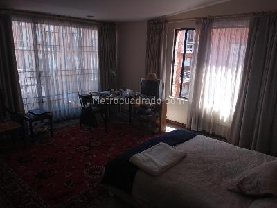 Apartamento de 3 alcobas en venta en Chico San Patricio, Bogotá, 229 m² · foto 14 de 20