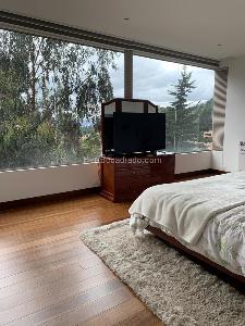 Apartamento de 4 alcobas en venta en Lindaraja, Bogotá, 327 m² · foto 8 de 13