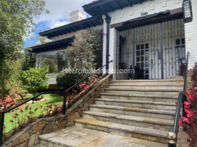 Casa en venta en Cerros De Niza, Bogotá · foto 2 de 20