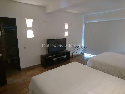 Casa de 4 alcobas en venta en Puerto Peñalisa, Girardot, 381 m² · foto 5 de 20