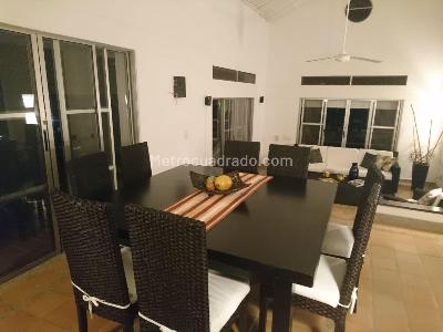 Casa de 4 alcobas en venta en Puerto Peñalisa, Girardot, 381 m² · foto 3 de 20