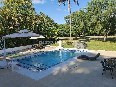 Casa de 4 alcobas en venta en Puerto Peñalisa, Girardot, 381 m² · foto 8 de 20