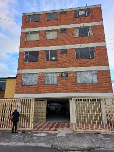 Apartamento en venta en Normandia, Bogotá · foto 2 de 16