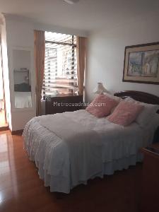Apartamento de 3 alcobas en venta en Chico Santa Barbara, Bogotá, 85 m² · foto 9 de 14
