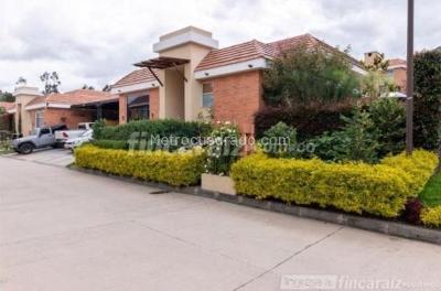 Casa de 4 alcobas en venta en Cajicá, Cajicá, 159 m² · foto 2 de 8