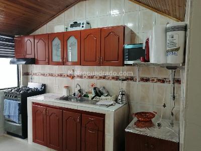 Casa de 5 alcobas en venta en Americas, Bogotá, 22 m² · foto 4 de 13