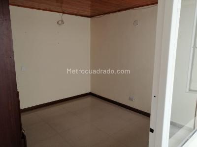 Casa de 5 alcobas en venta en Americas, Bogotá, 22 m² · foto 6 de 13