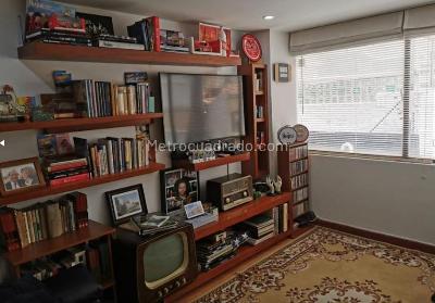 Apartamento de 3 alcobas en venta en Santa Barbara Central, Bogotá, 160 m² · foto 12 de 14