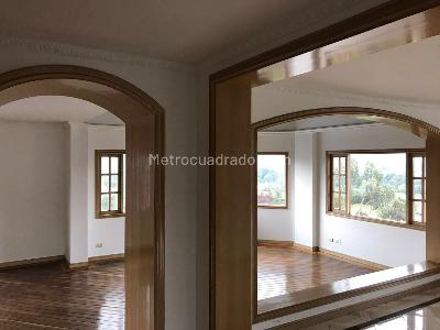 Apartamento en venta en Los Lagartos, Bogotá · foto 4 de 19