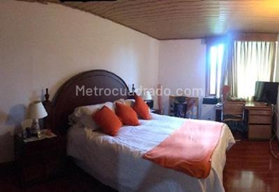 Casa de 4 alcobas en venta en Cerros De Provenza, Bogotá, 290 m² · foto 12 de 19