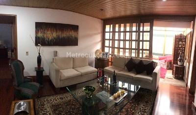 Casa de 4 alcobas en venta en Cerros De Provenza, Bogotá, 290 m² · foto 9 de 19